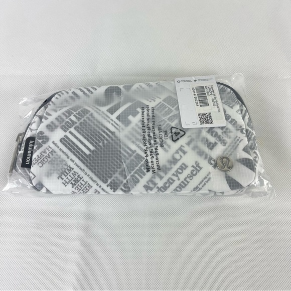 Lululemon Belt Bag 1L - Picture 6 of 6